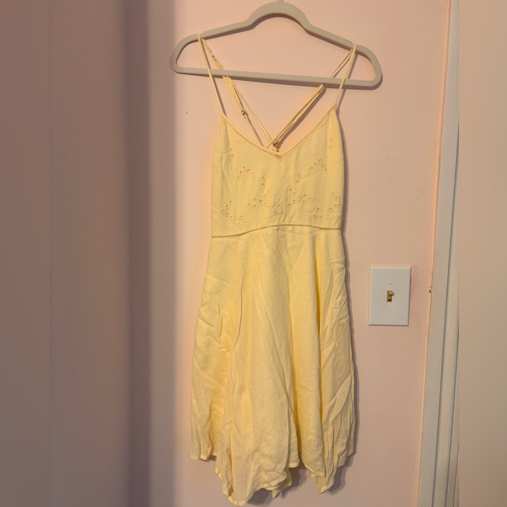 Yellow Eyelet Dress Abercrombie Size Medium Petite Tall